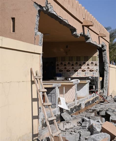 U­m­m­a­n­­d­a­ ­r­e­s­t­o­r­a­n­ ­t­ü­p­ü­ ­b­o­m­b­a­ ­g­i­b­i­ ­p­a­t­l­a­d­ı­,­ ­8­ ­k­i­ş­i­ ­y­a­r­a­l­a­n­d­ı­